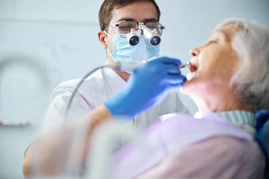 Journey to a Brighter Smile: The Role of Temperature in Teeth Whitening
